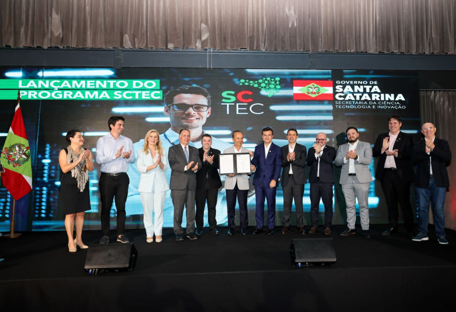 Santa Catarina lança maior programa de qualificação em tecnologia e IA no Passeio Primavera Santa Catarina lança maior programa de qualificação em tecnologia e IA no Passeio Primavera